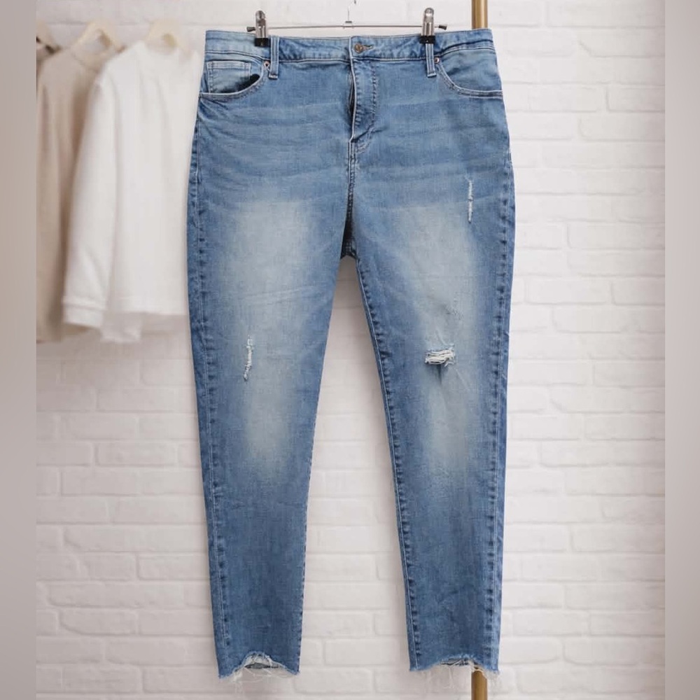 Pistola 16w Light Blue Distressed Skinny Jeans